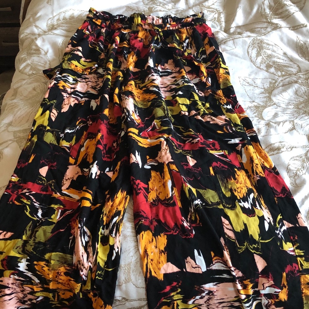 Wide leg pants